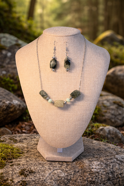 Sage & Stone Necklace