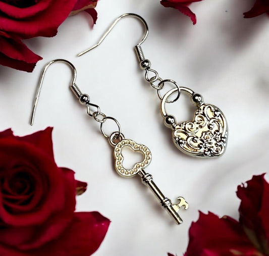 Heart’s Treasure Earrings   #64 image 0