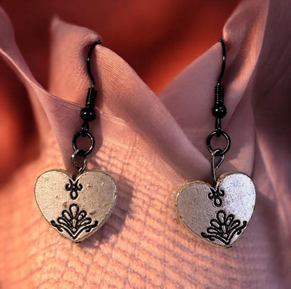 Vintage Heart Earrings image 0
